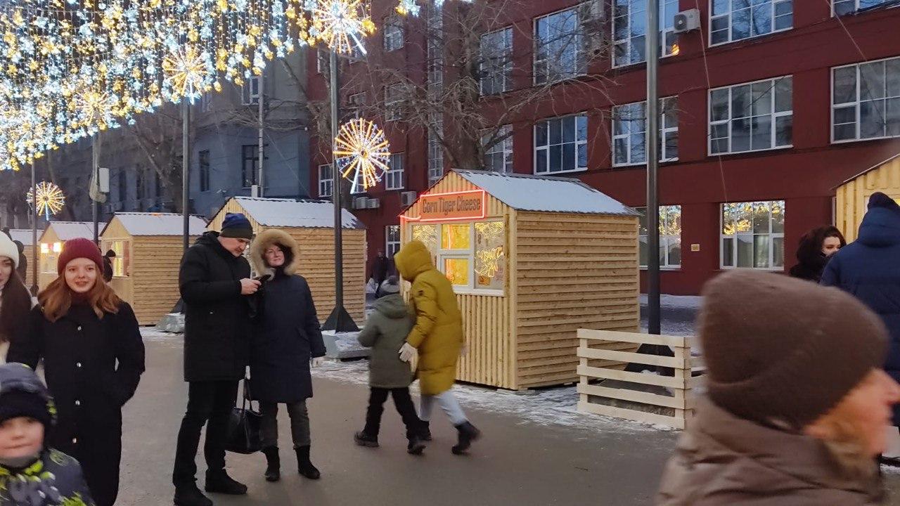 Фото Новосибирск нарядился к празднику 7